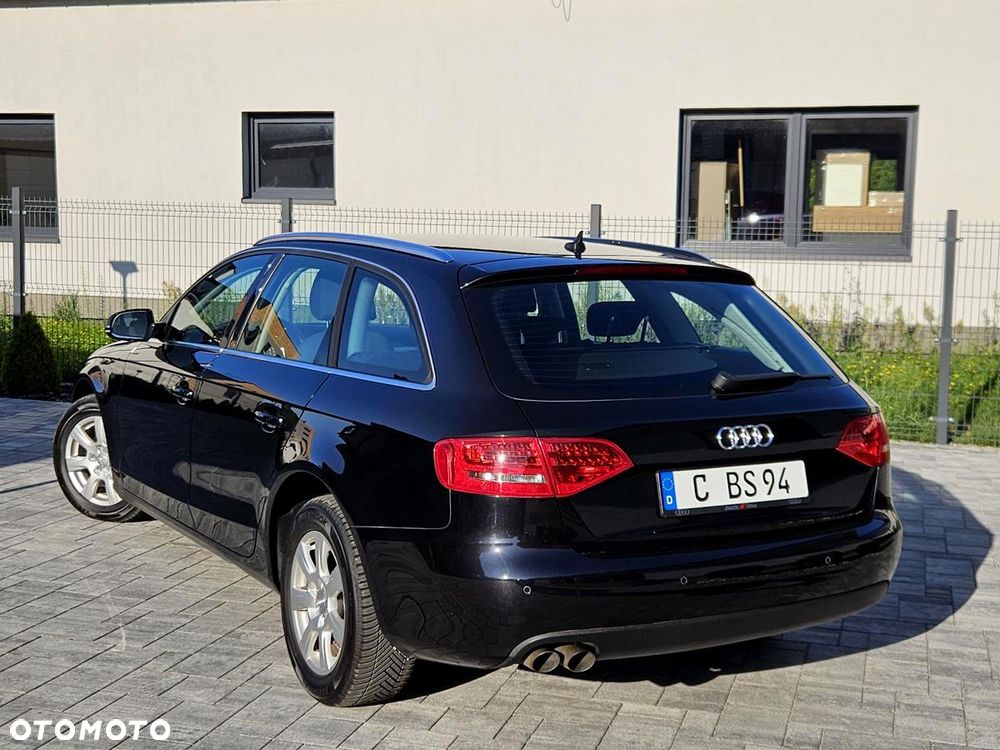 Audi A4 Avant 2.0 TDI DPF Ambiente - 8