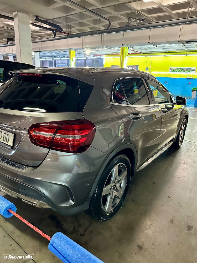 Mercedes-Benz GLA 220 d - 16