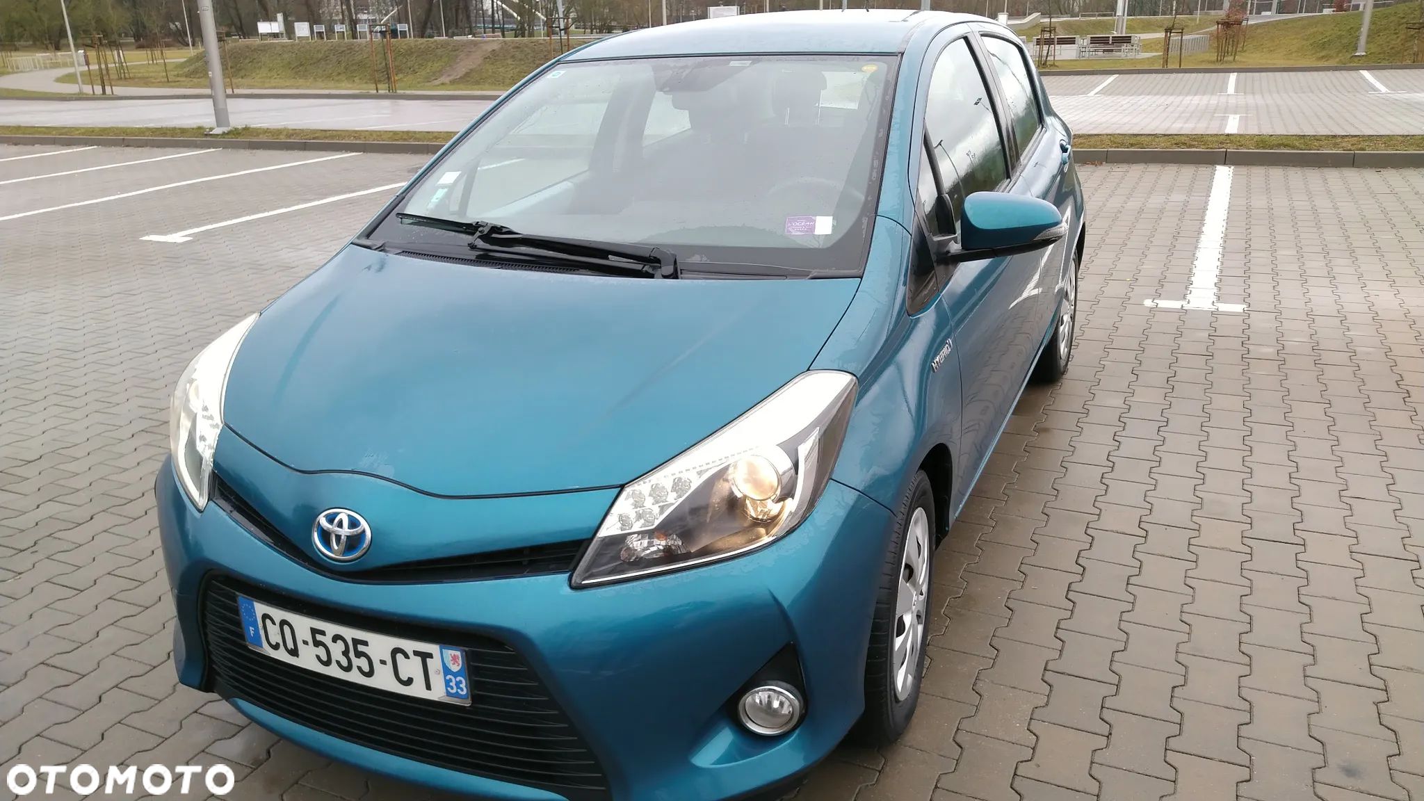 Toyota Yaris Hybrid 1.5 VVT-i Comfort - 1