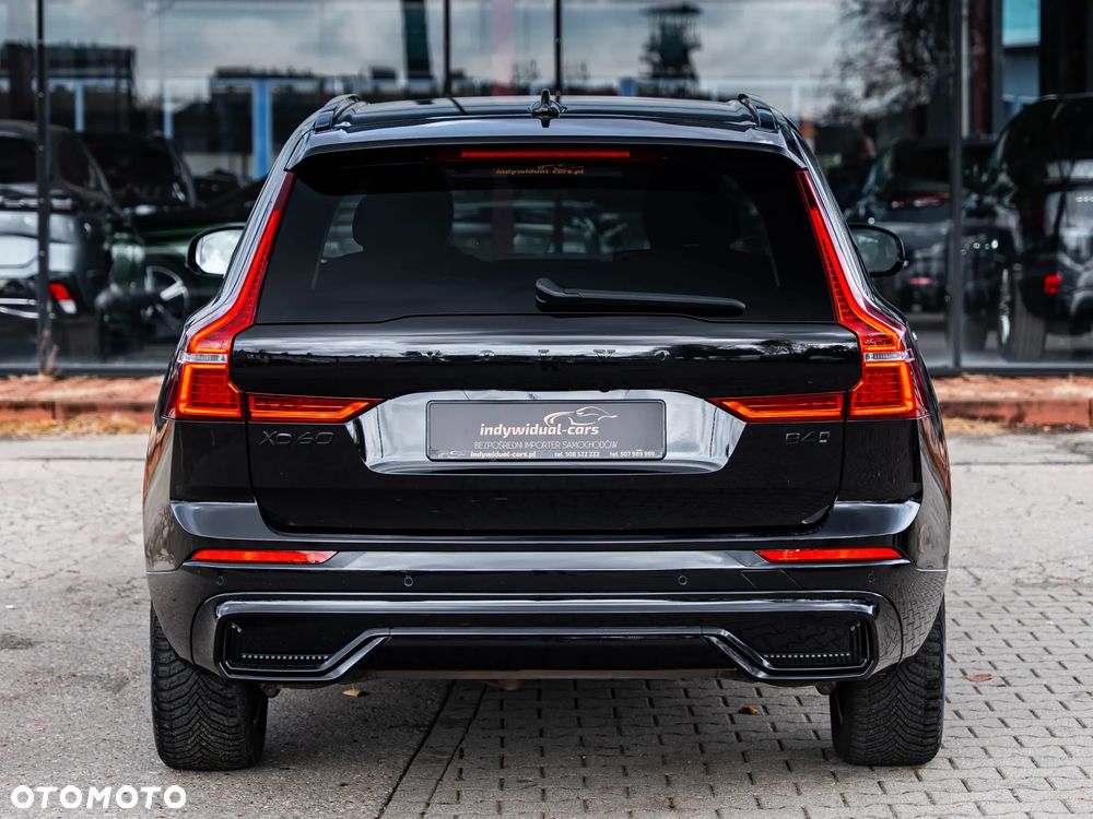 Volvo XC 60 B4 D AWD Plus Dark - 19