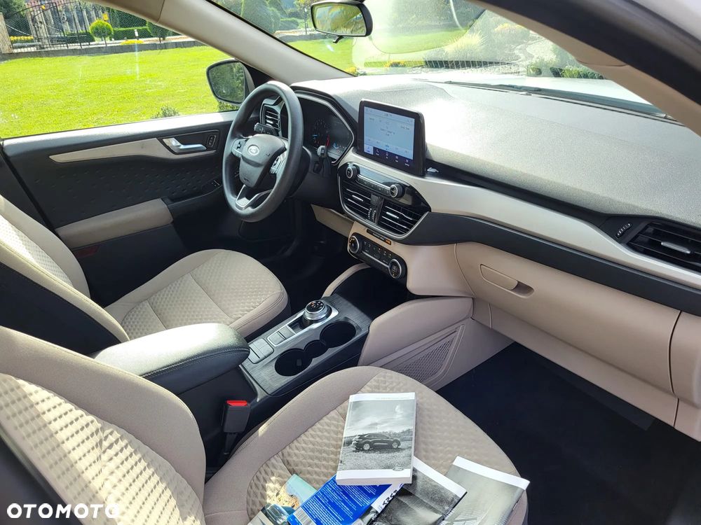 Ford Kuga - 38
