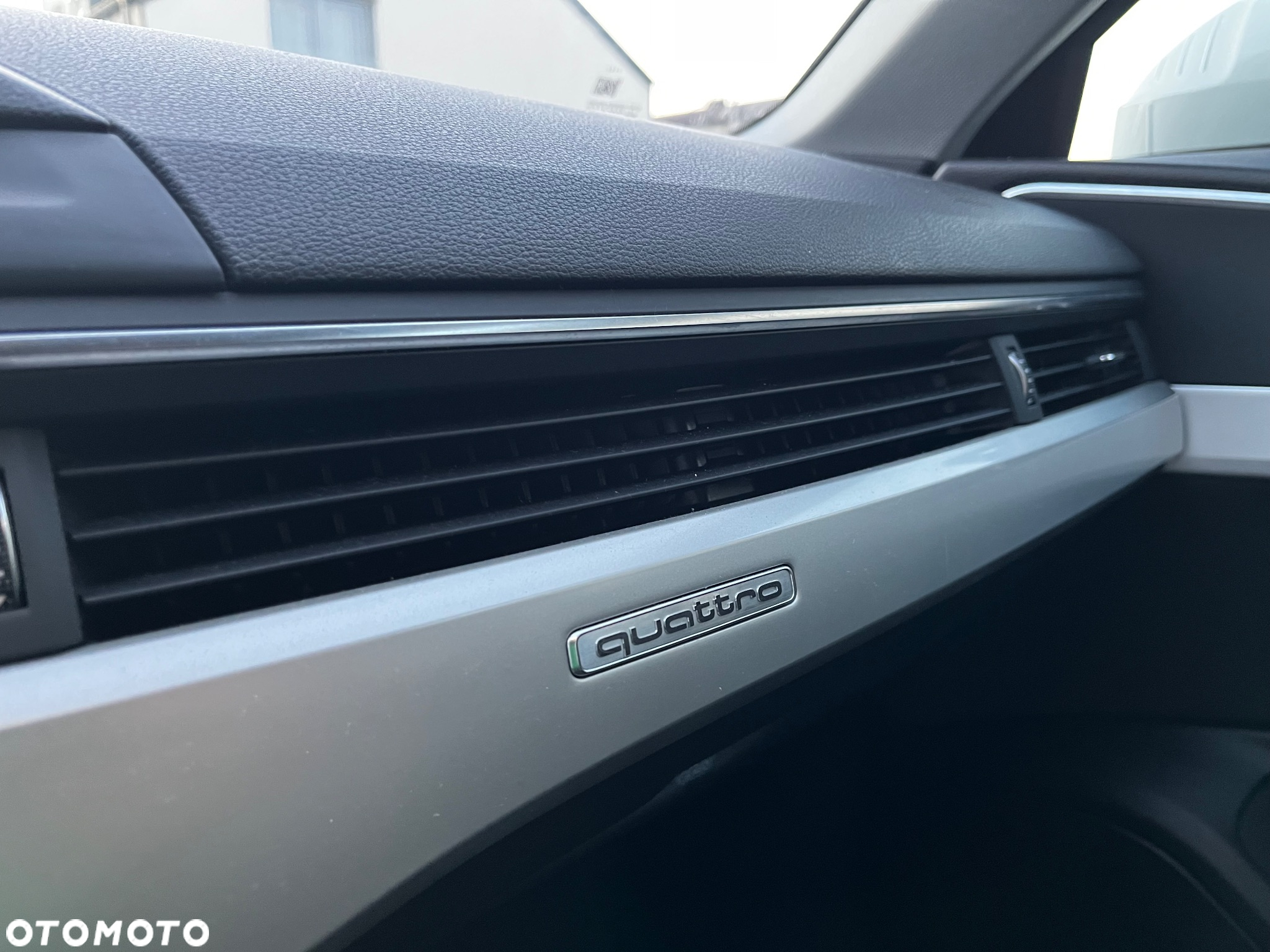 Audi A4 Avant 2.0 TDI Quattro S tronic - 8