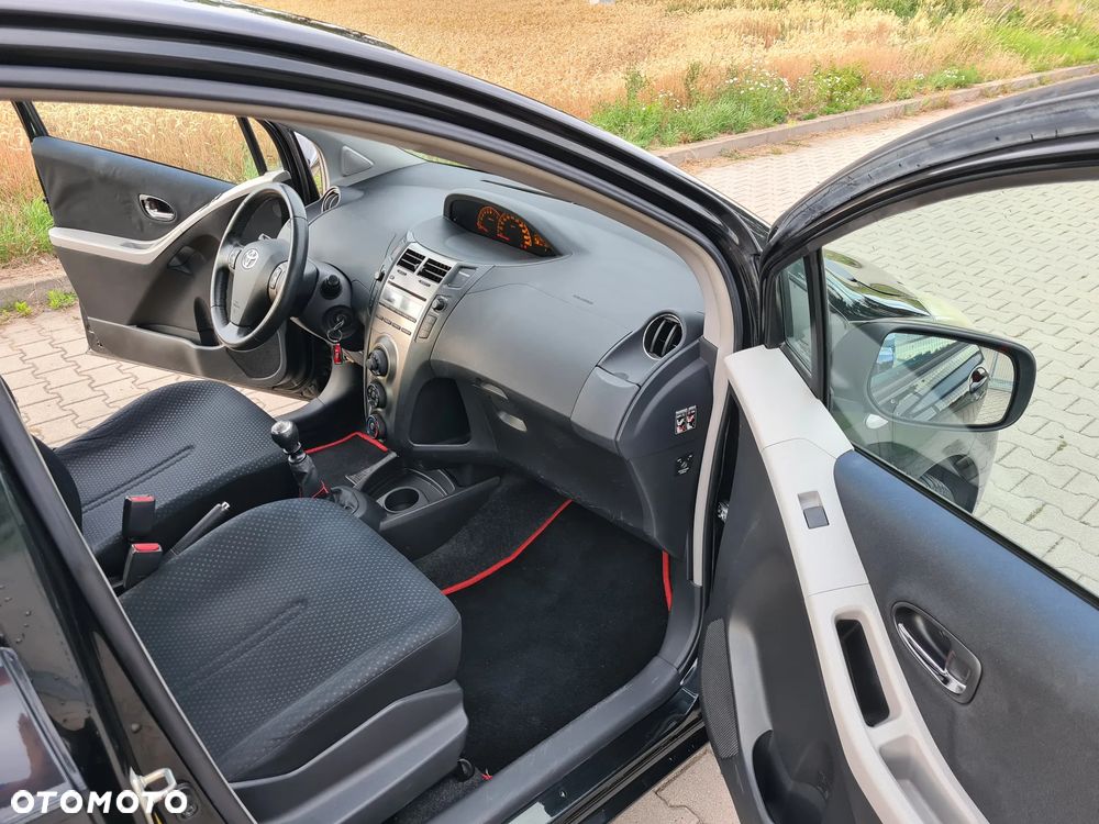 Toyota Yaris 1.33 Prestige - 12