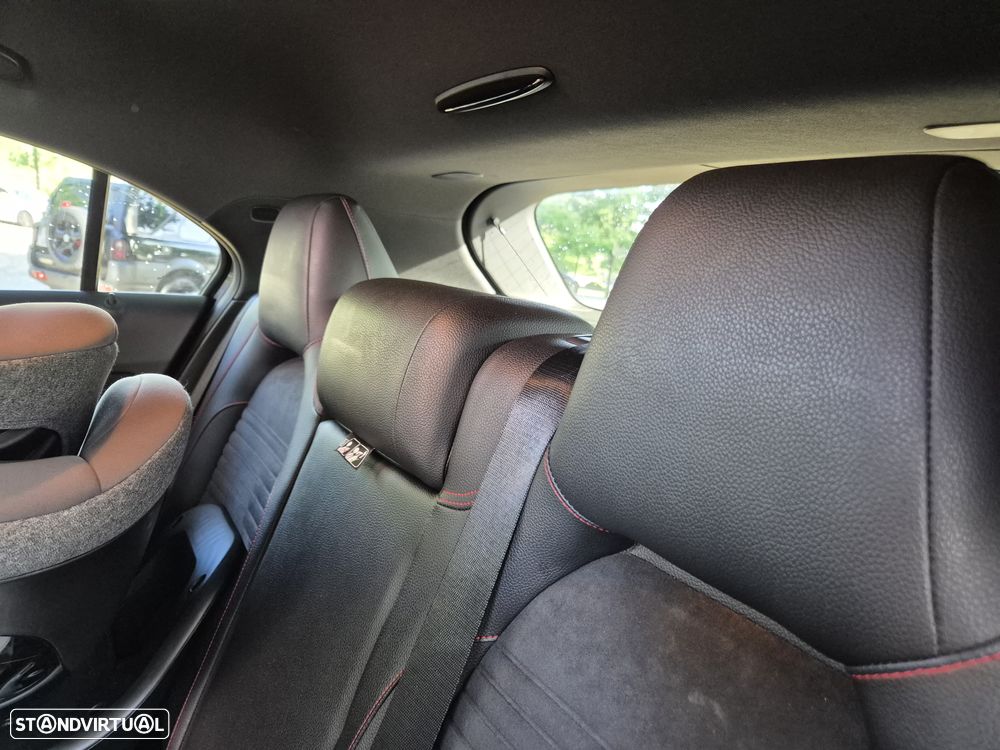 Mercedes-Benz A 180 CDI AMG Line - 11