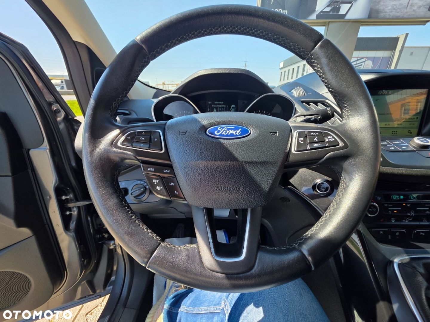 Ford Kuga - 13