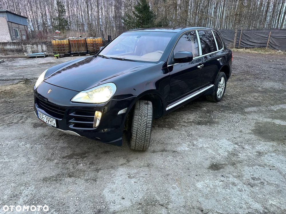 Porsche Cayenne - 2