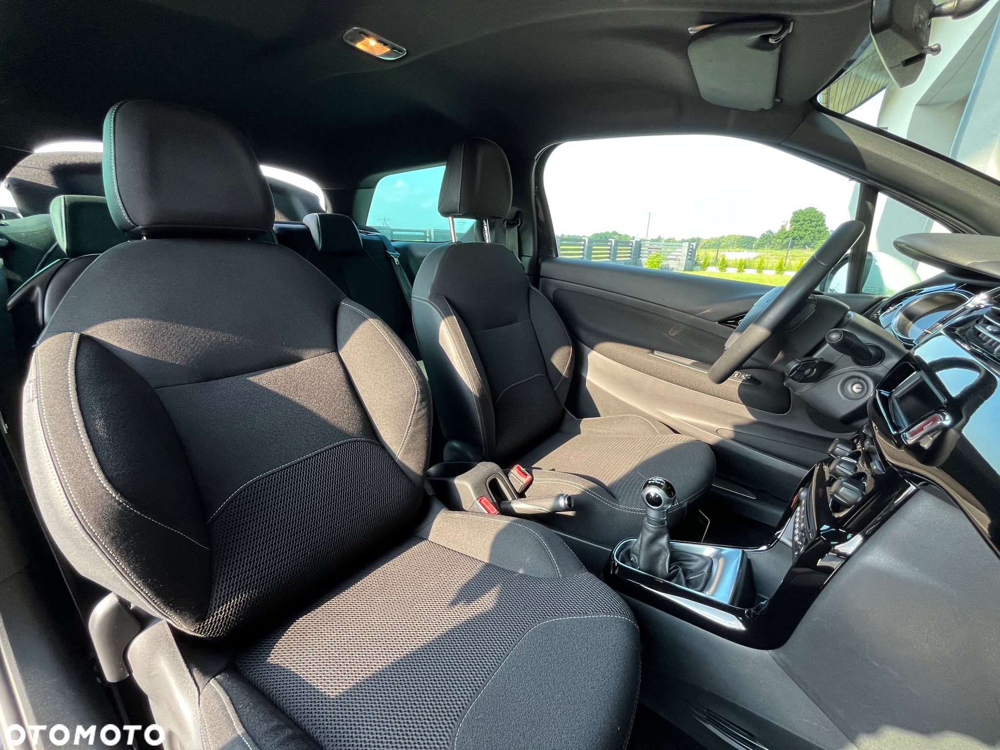 Citroën DS3 1.6 HDi SoChic - 13