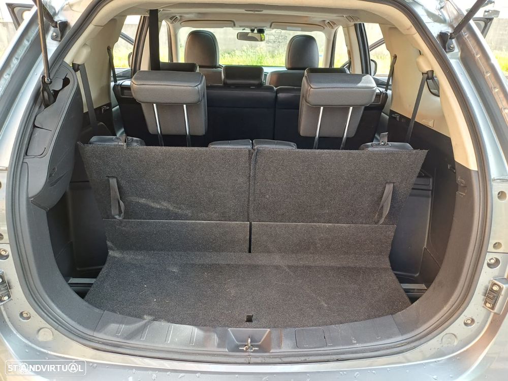 Mitsubishi Outlander 2.2 DI-D Intense+ - 8