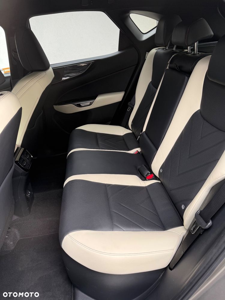 Lexus NX 350h Prestige AWD - 10