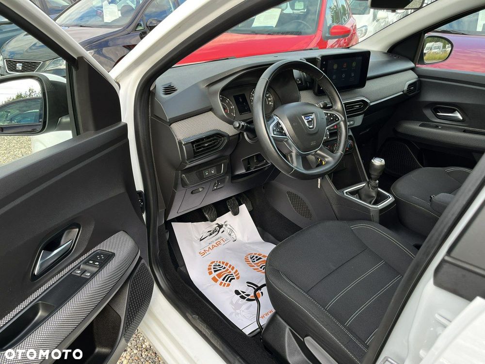 Dacia Sandero - 8
