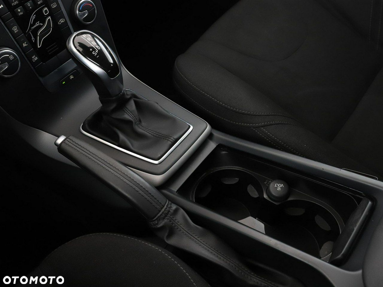 Volvo V40 D2 Summum - 27