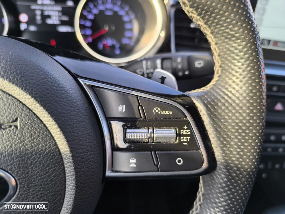 Kia Ceed 1.6 CRDi GT Line 7DCT - 39