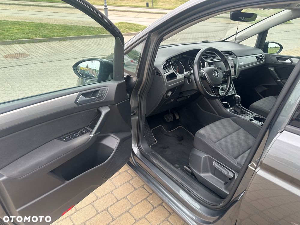 Volkswagen Touran 2.0 TDI SCR (BlueMotion Technology) DSG Comfortline - 12