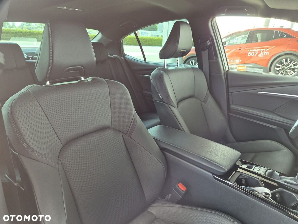 Toyota Camry - 15