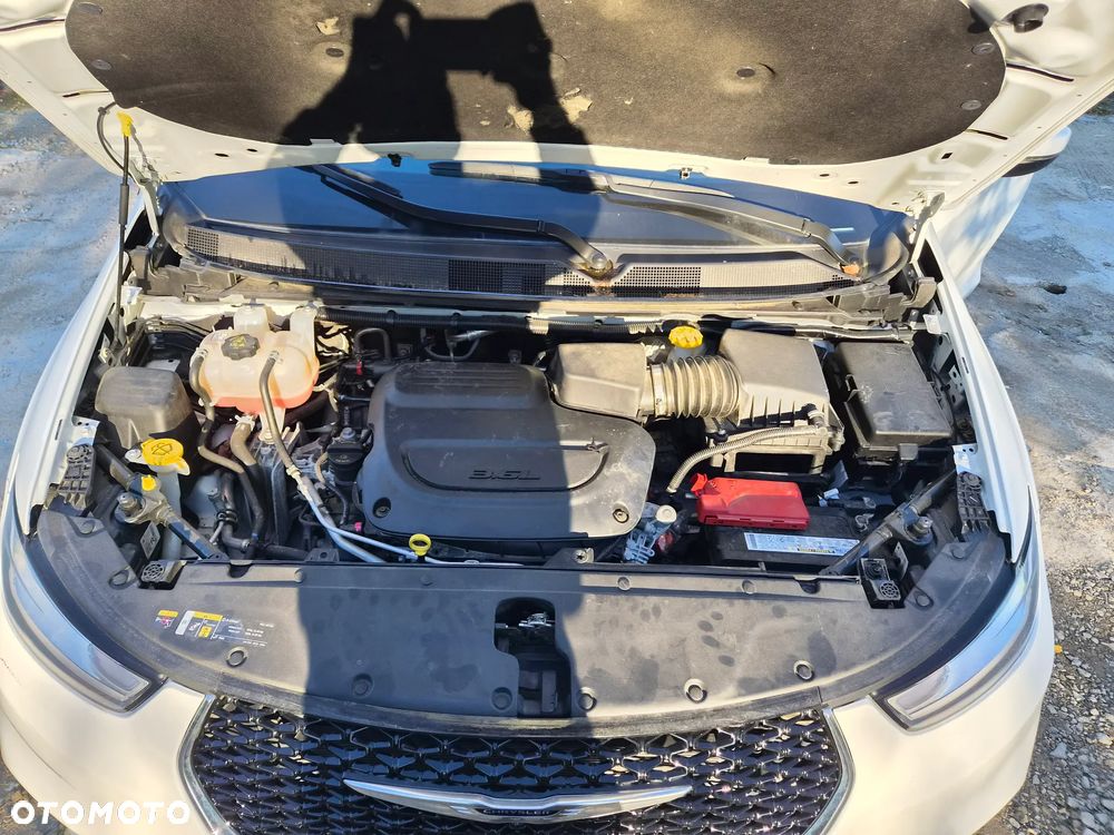 Chrysler Pacifica - 21