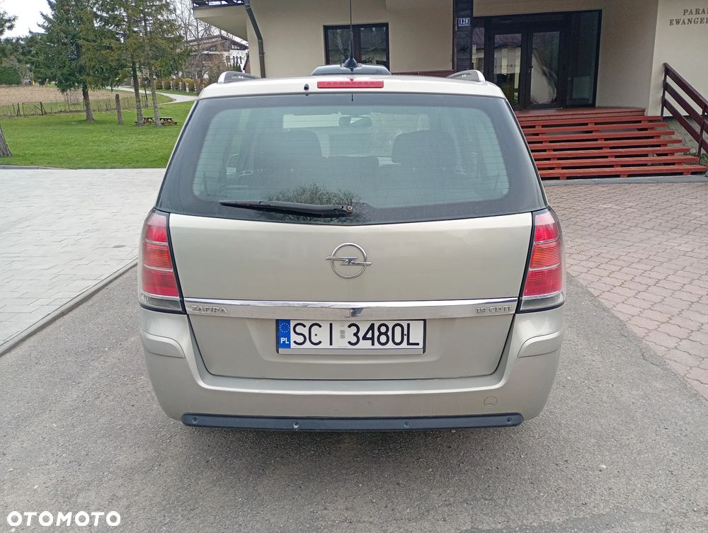 Opel Zafira 1.9 CDTI - 4