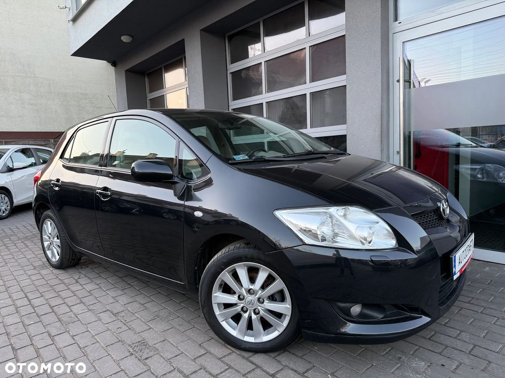 Toyota Auris 1.8 Premium - 1