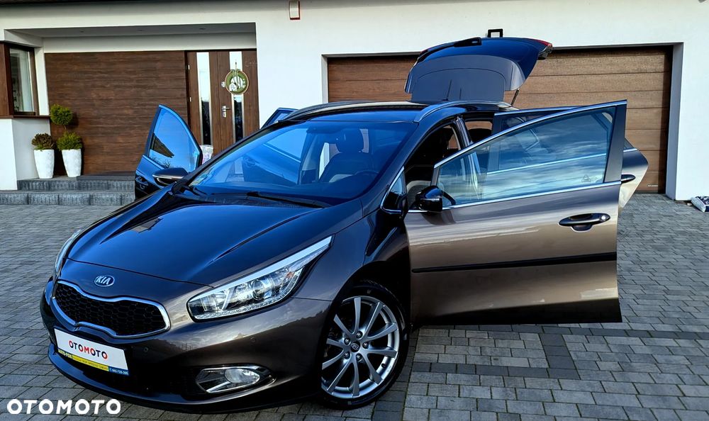 Kia Ceed 1.6 GDI ISG Dream-Team Edition - 16