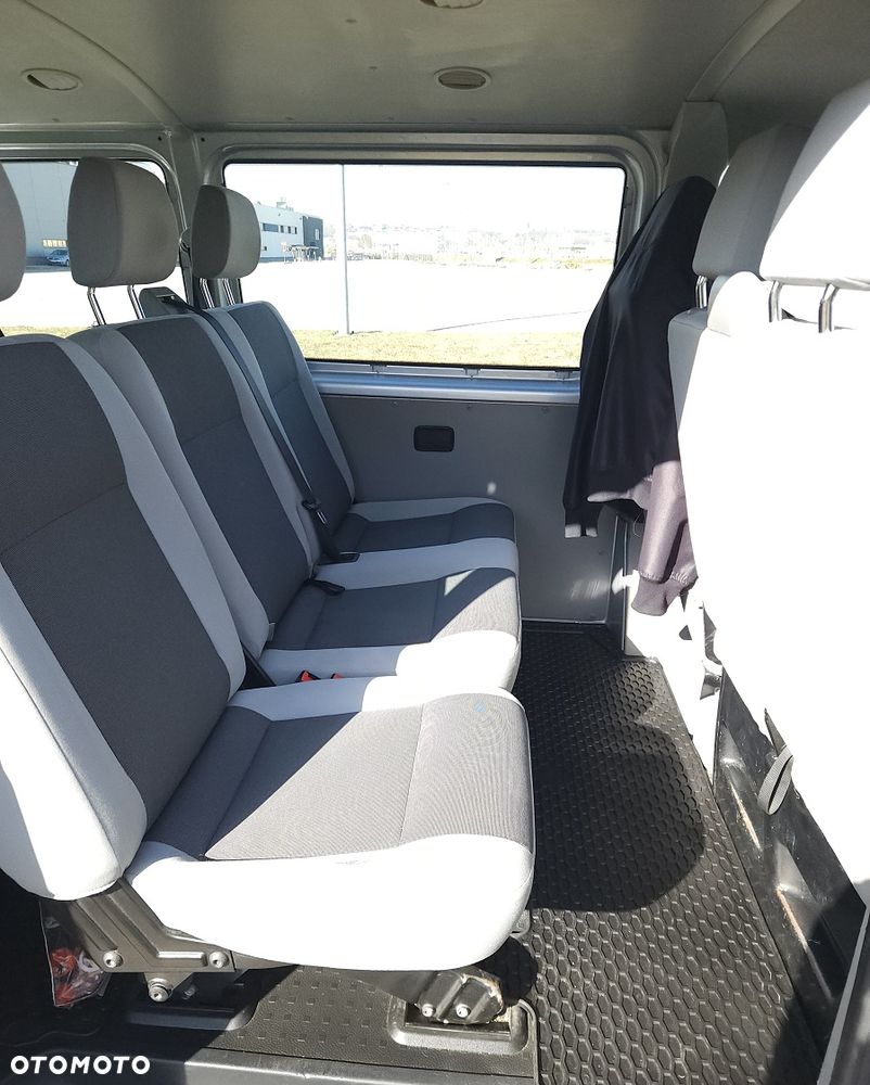 Volkswagen Transporter - 5
