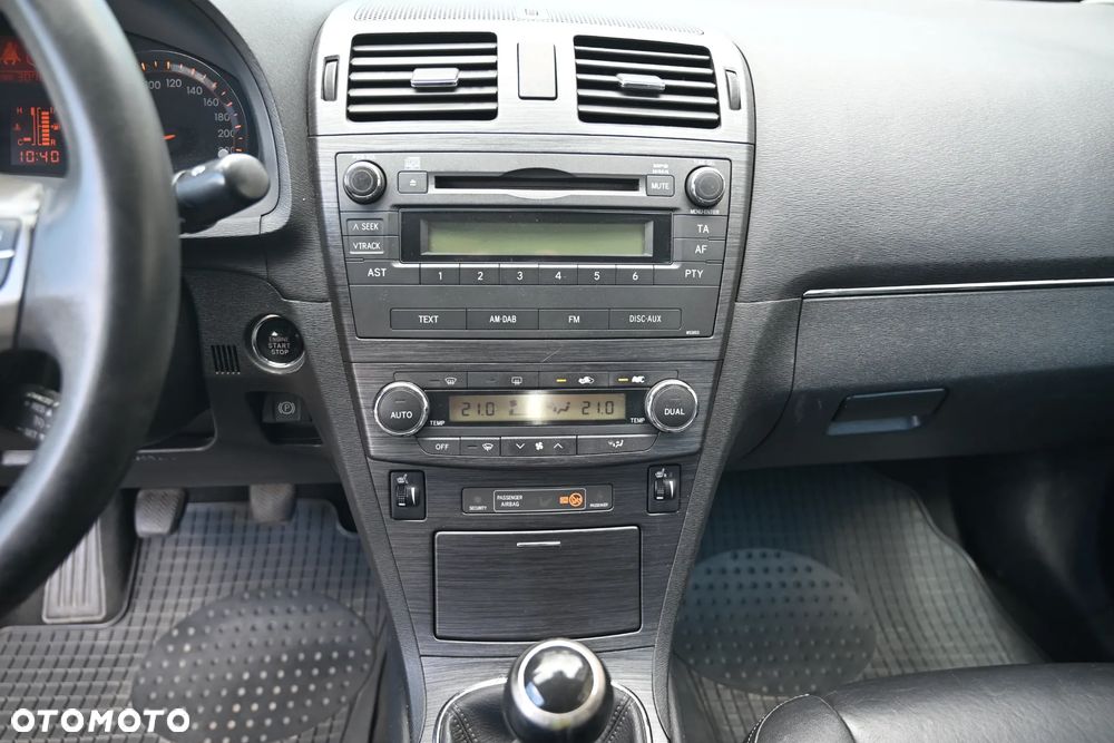 Toyota Avensis 2.0 Prestige - 17