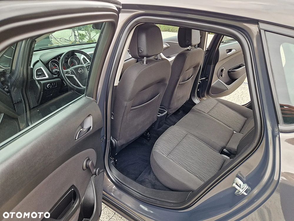 Opel Astra 1.4 150 Jahre - 13