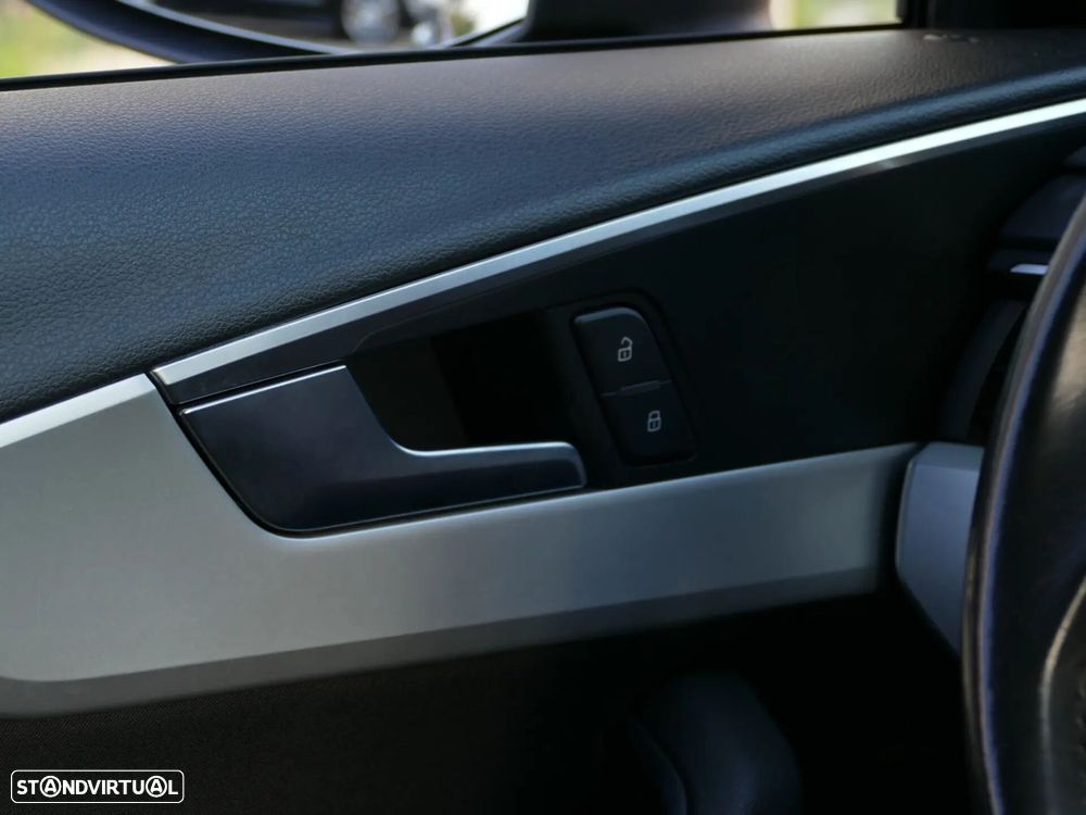 Audi A4 Avant 2.0 TDI - 33