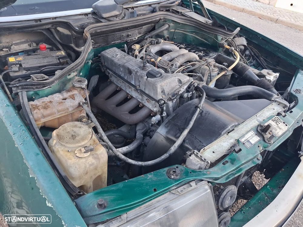 Mercedes-Benz E 200 D - 16