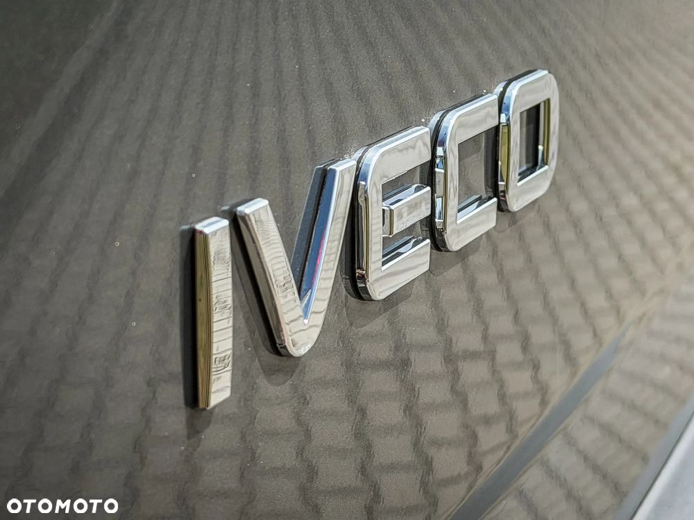 Iveco Daily 35S16A8 V - Furgon Brygadowy 7 osobowy 50 Lecie IVECO od ręki - 22
