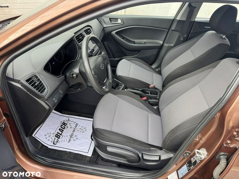 Hyundai i20 - 10