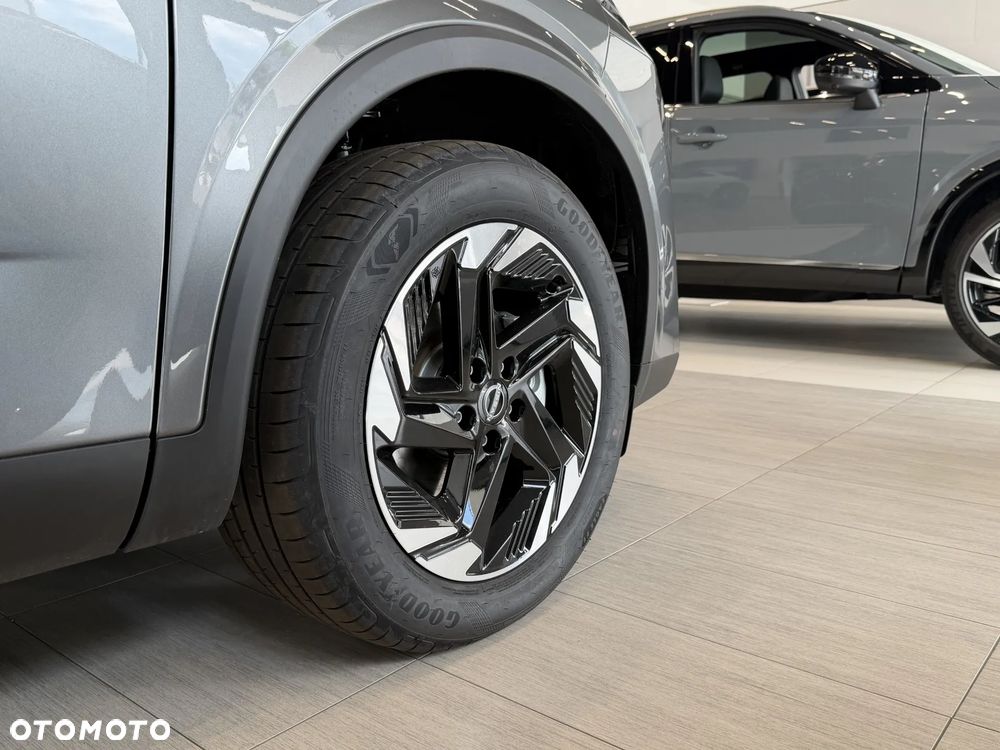 Nissan Qashqai 1.3 DIG-T MHEV N-Connecta Xtronic - 11