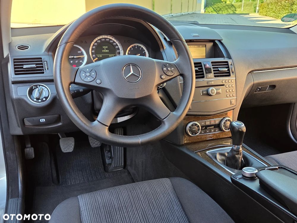 Mercedes-Benz Klasa C 200 Kompressor Elegance - 23