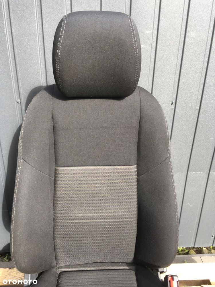 FOTEL PASAŻERA MERCEDES BENZ W213 - 4