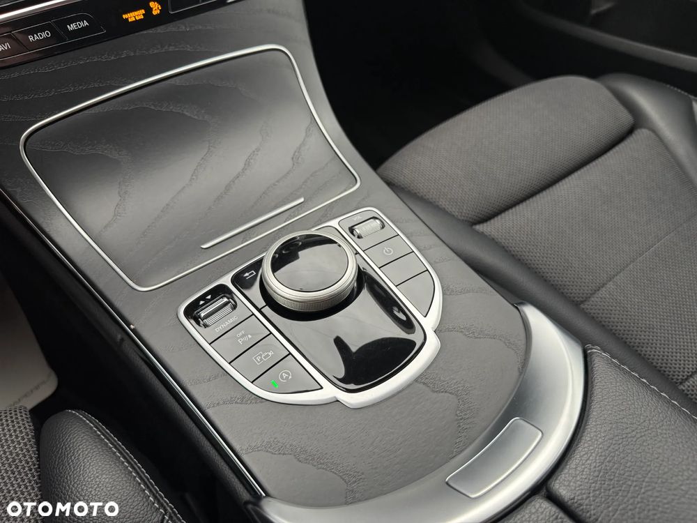 Mercedes-Benz Klasa C 220 d 9G-TRONIC Exclusive - 34