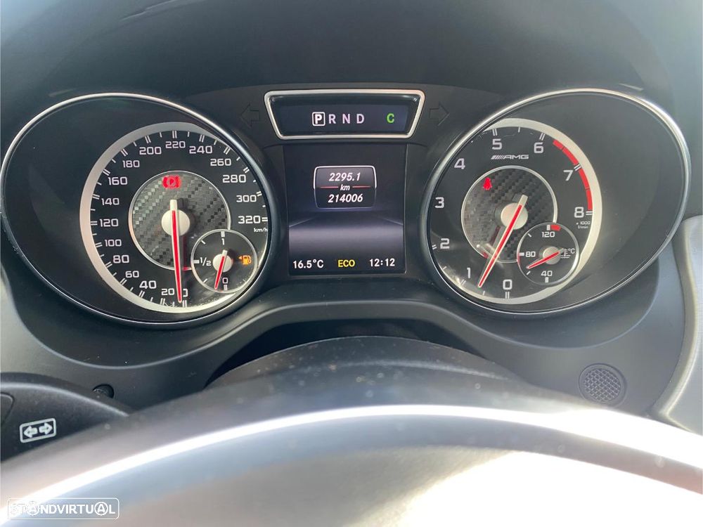 Mercedes-Benz CLA 45 AMG 4Matic 7G-DCT - 33