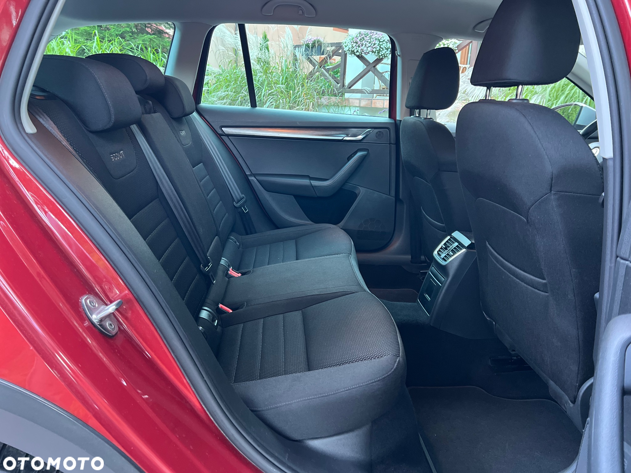 Skoda Octavia Combi 1.8 TSI 4x4 DSG Scout - 11