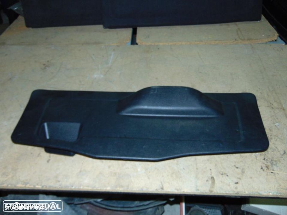 Seat Ibiza modelo de 1993 a 1998 quartela da mala - 1