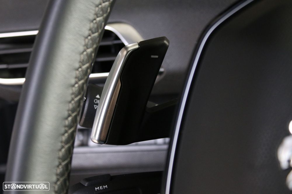 Peugeot 3008 1.6 Hybrid Allure Pack e-EAT8 - 29