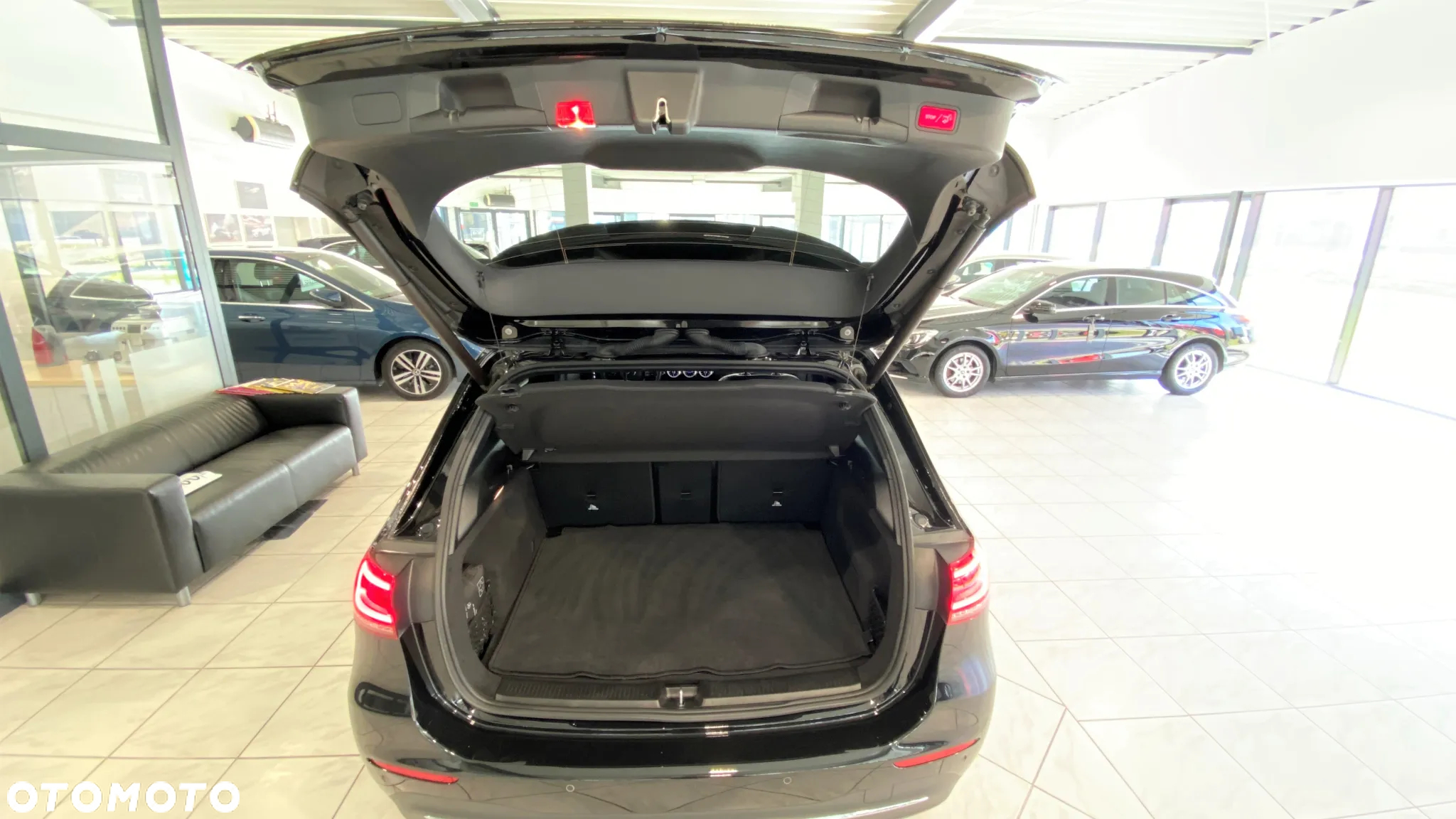 Mercedes-Benz Klasa B 180 d Style 7G-DCT - 37