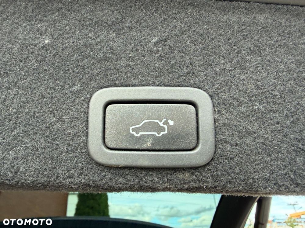 Volvo XC 60 D4 AWD Momentum - 27