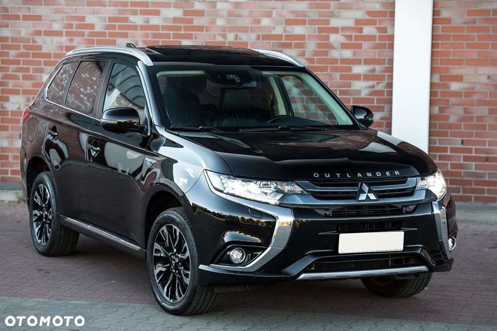Mitsubishi Outlander Instyle NAVI + - 6