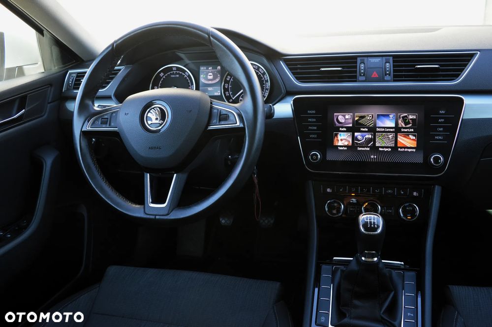 Skoda Superb 1.6 TDI GreenLine - 9