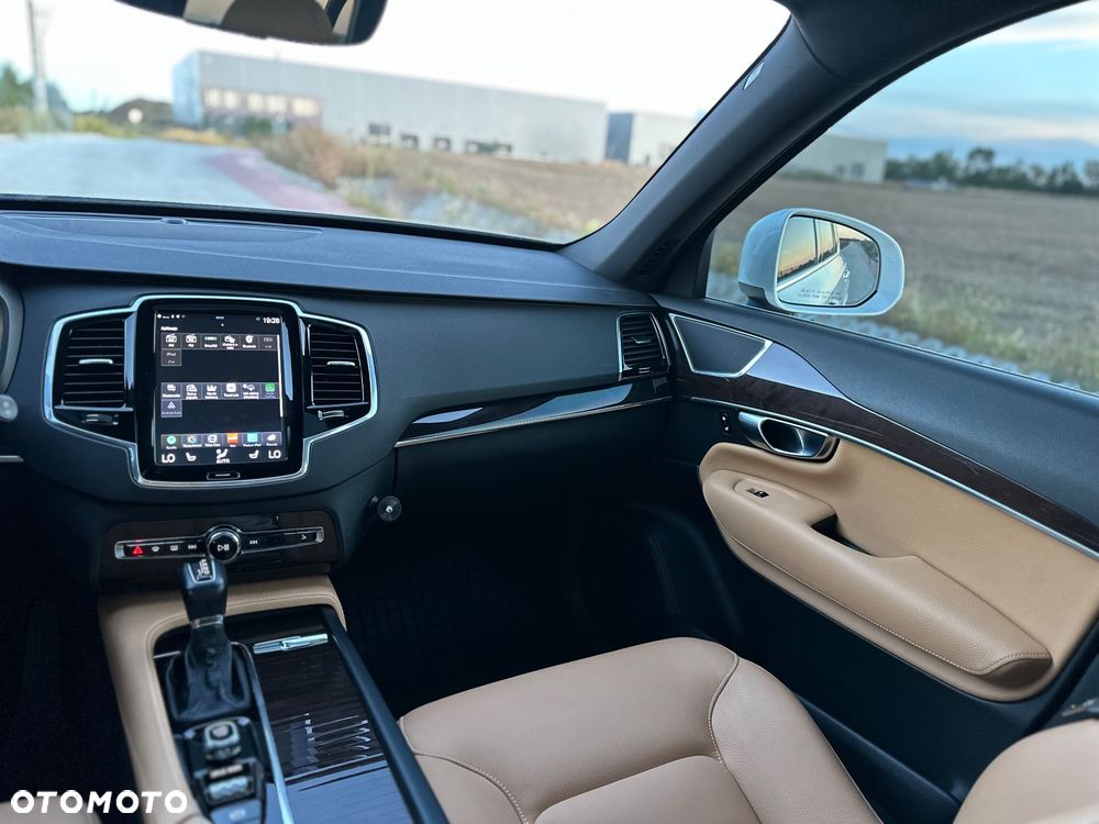 Volvo XC 90 T6 AWD Momentum 7os - 12