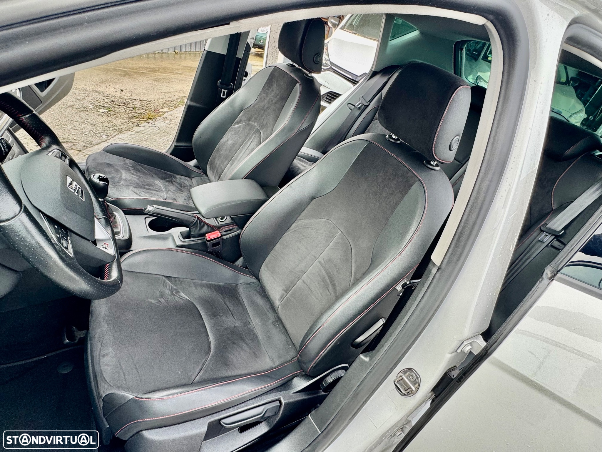 SEAT Leon 2.0 TDi FR S/S - 26