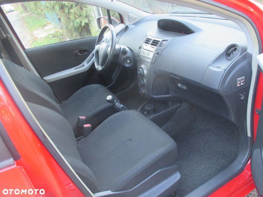Toyota Yaris 1.33 Active - 12