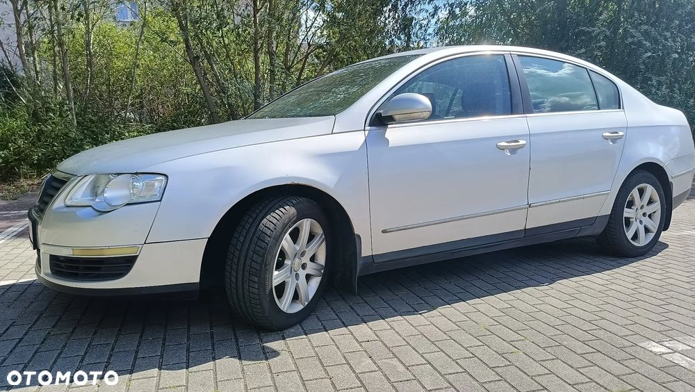 Volkswagen Passat 2.0 TDI Trendline - 1