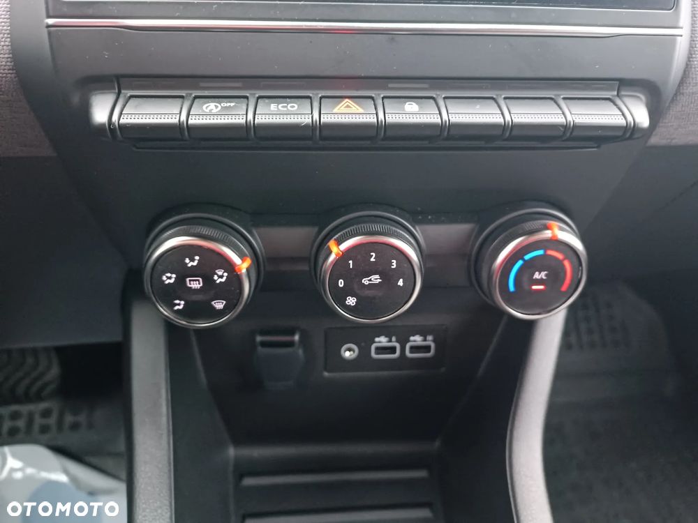 Renault Clio 1.0 TCe Evolution X-Tronic - 18