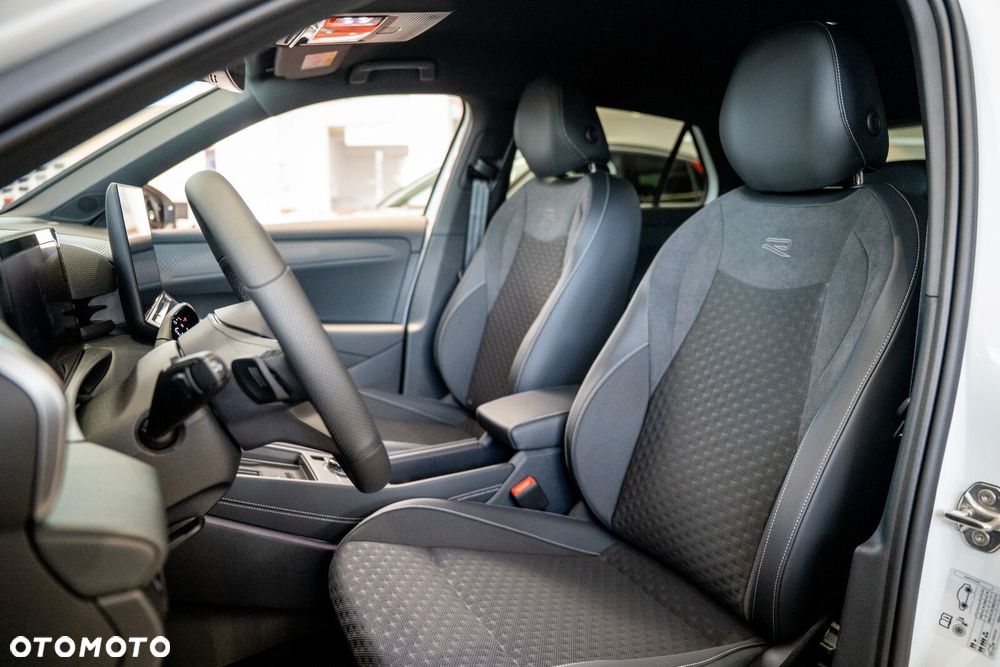 Volkswagen T-Roc 1.5 eTSI R-Line DSG - 10