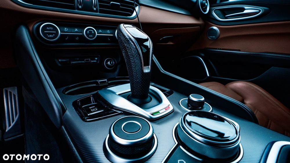 Alfa Romeo Giulia 2.0 Turbo Veloce Q4 - 7