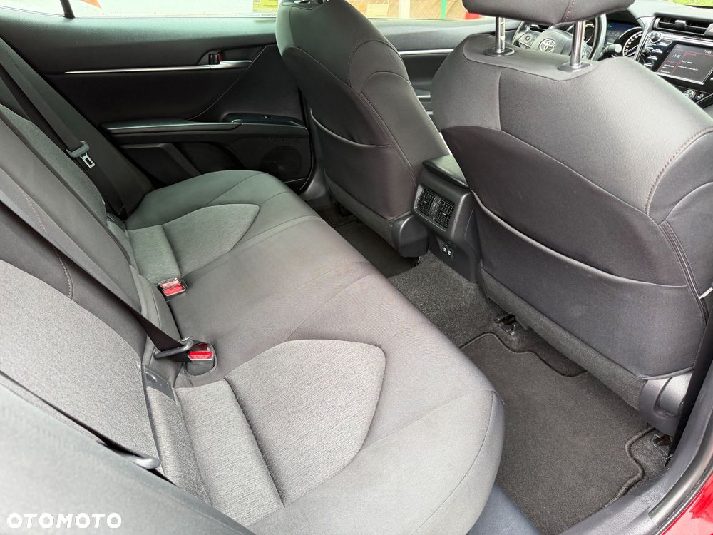 Toyota Camry 2.5 Hybrid Comfort CVT - 34