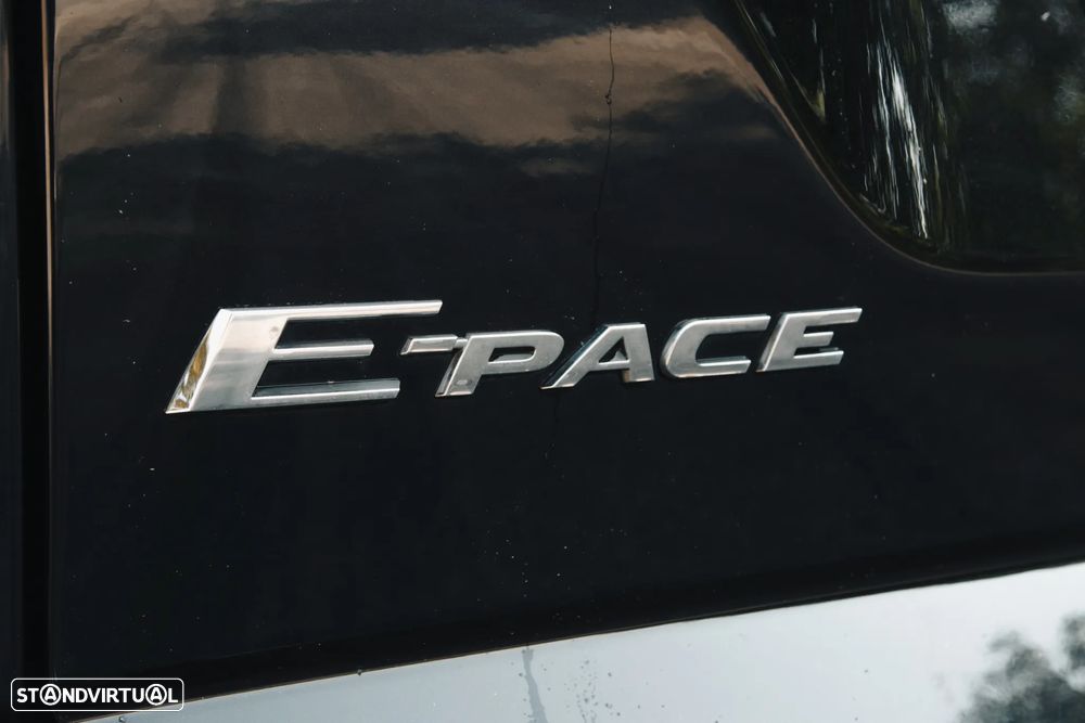 Jaguar E-Pace 2.0 i4D R-Dynamic - 12